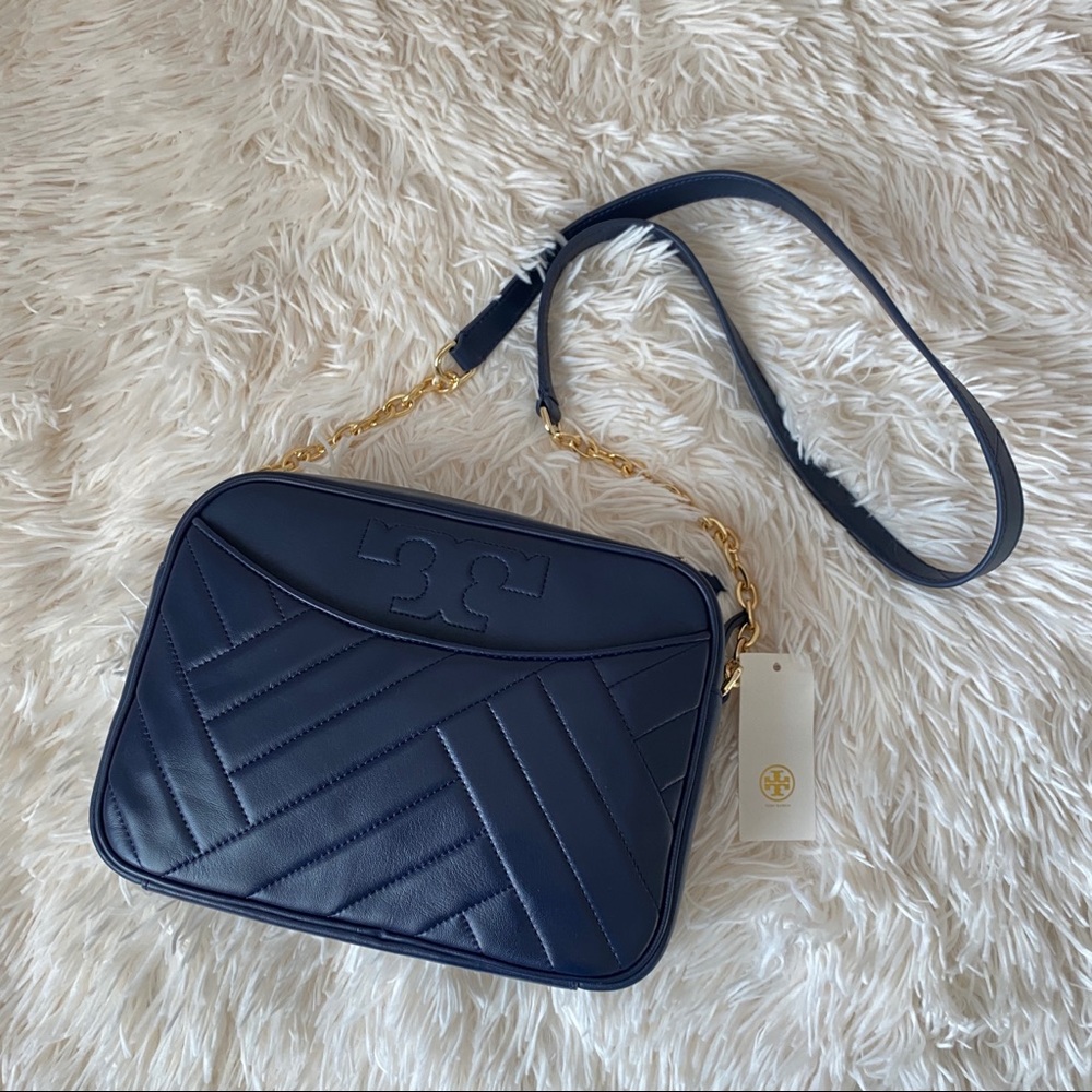 NWT Tory Burch Alexa Camera bag in Navy